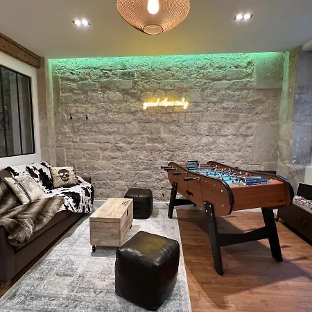 Good Vibes Luxurious Loft In 11th, With Ac & Table Football Apartment *